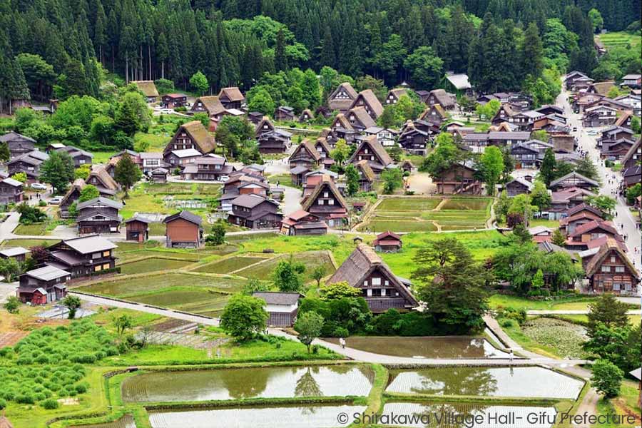 Picturesque Shirakawa-go village