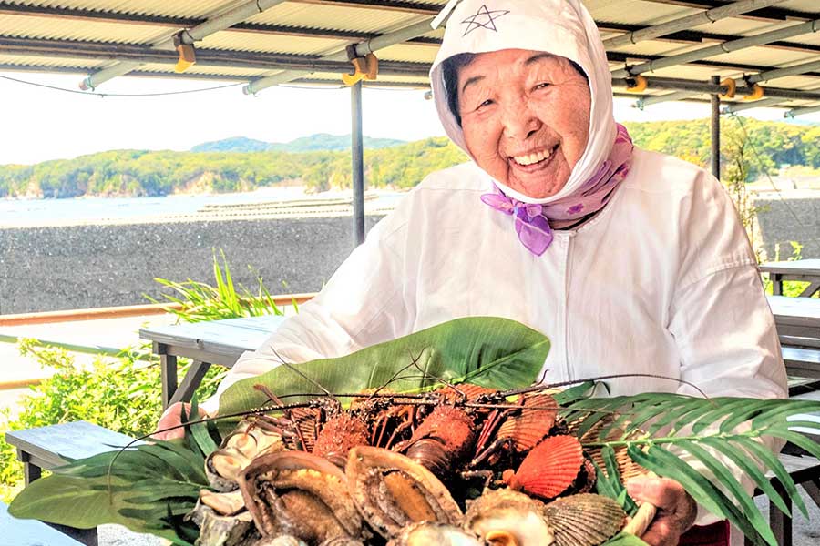 Ama hut seafood🦞 dining experience in Ise-Shima, Mie prefecture